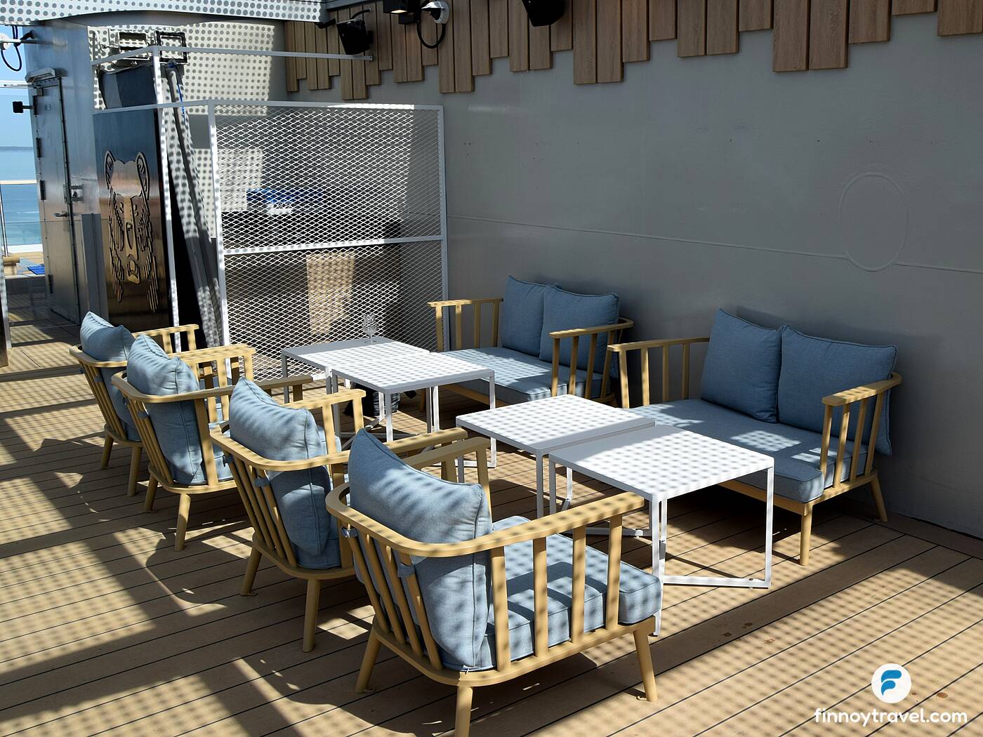 Cadeiras do terra&ccedil;o