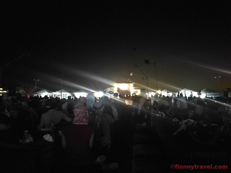 Kampong Bedouin sa Dubai Desert Safari sa gabi