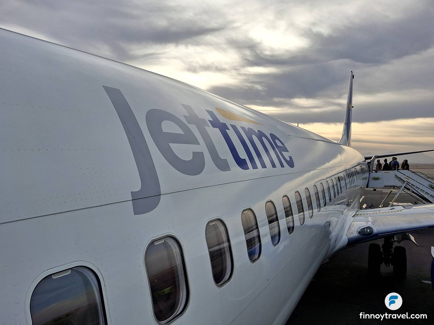 Tanaw sa gilid ng Jettime