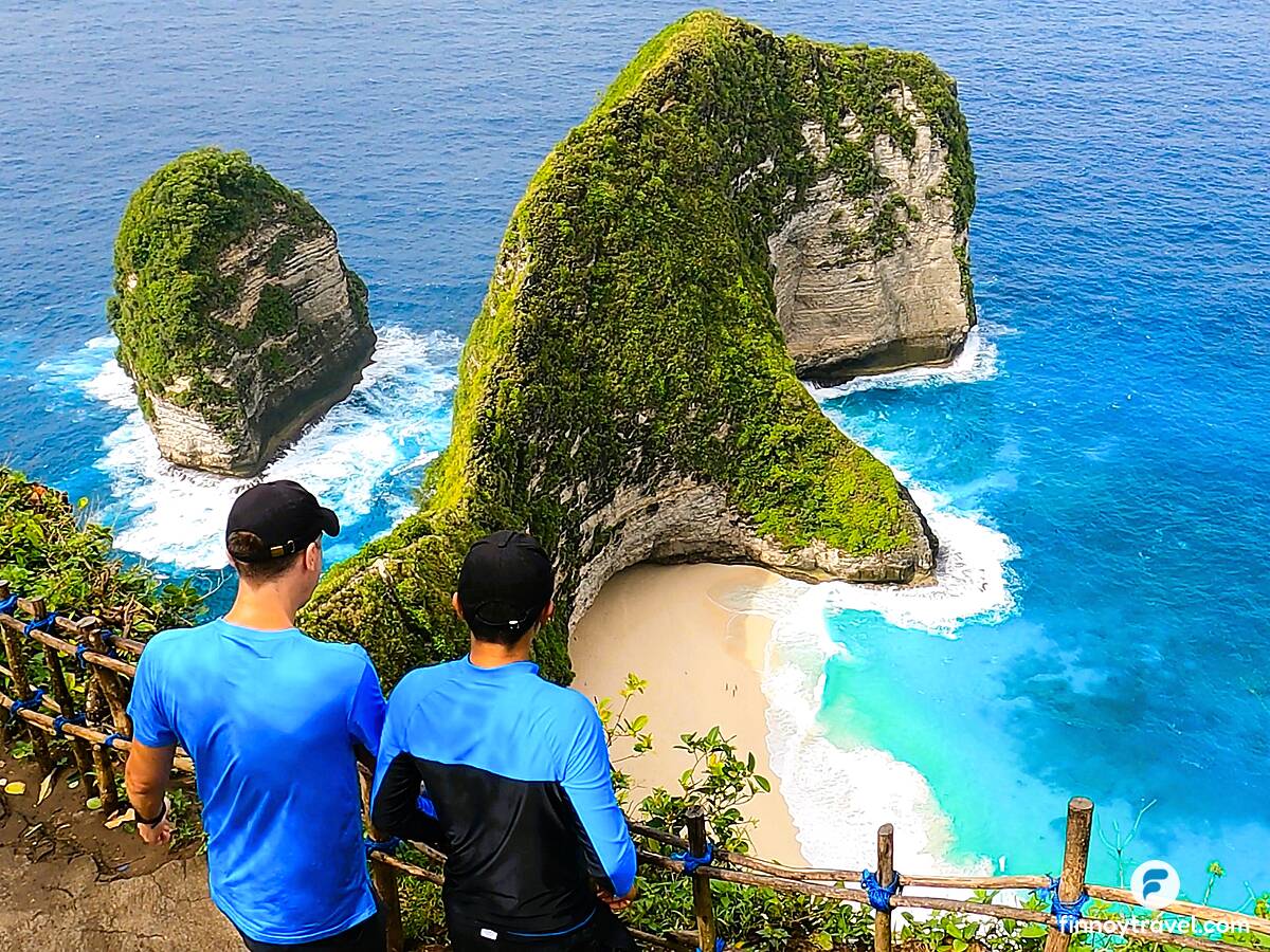 Finnoy Travel sa Kelingking Beach sa Nusa Penida
