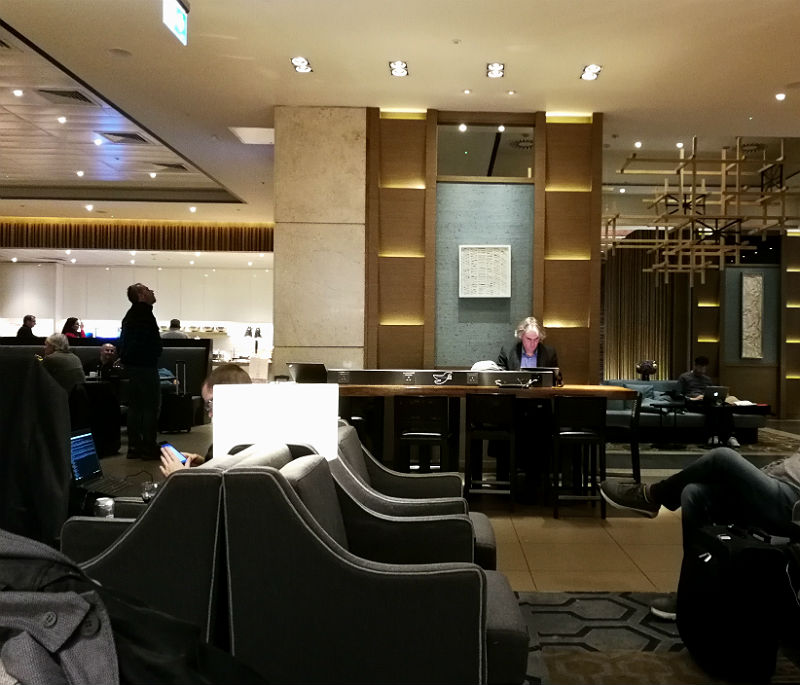 Pangkalahatang tanaw ng Plaza Premium Lounge sa London Heathrow Airport
