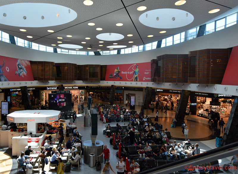 Shopping court, Terminal 1 ng Paliparan ng Lisbon