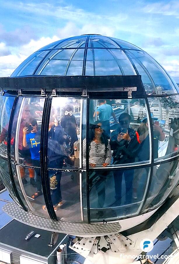 Avicii Arena at mga gondola ng SkyView