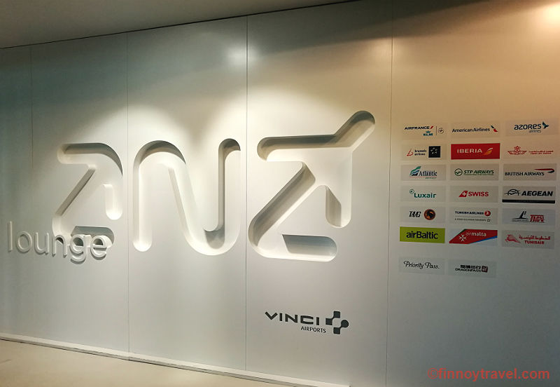 ANA Lounge 的标志