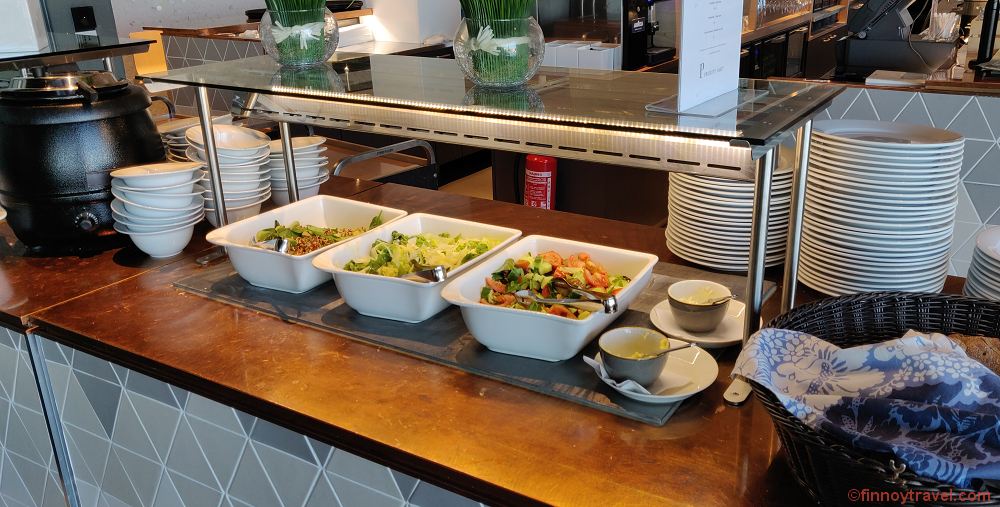 Fly Inn 餐厅的自助餐