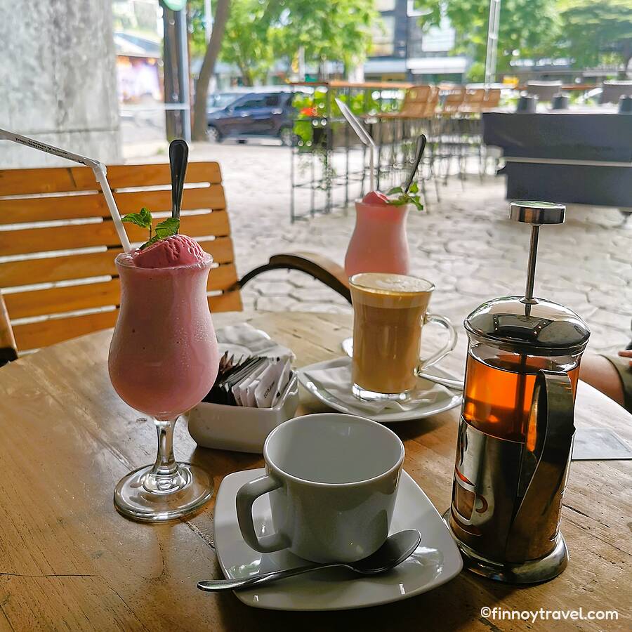 库塔瑞士贝尔雨林酒店的  Cafe Bule