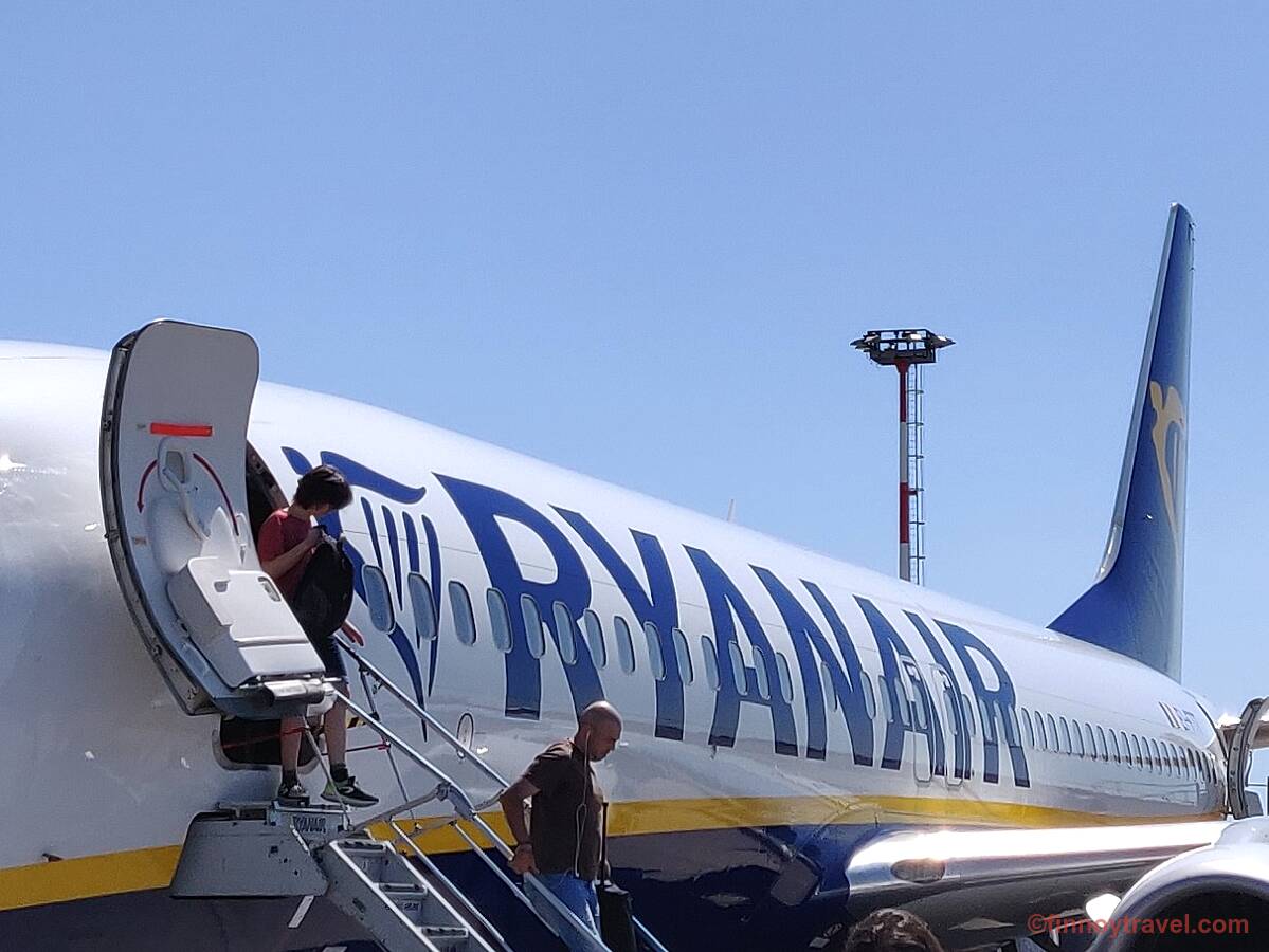 瑞安航空 B737，柏林舍讷费尔德机场