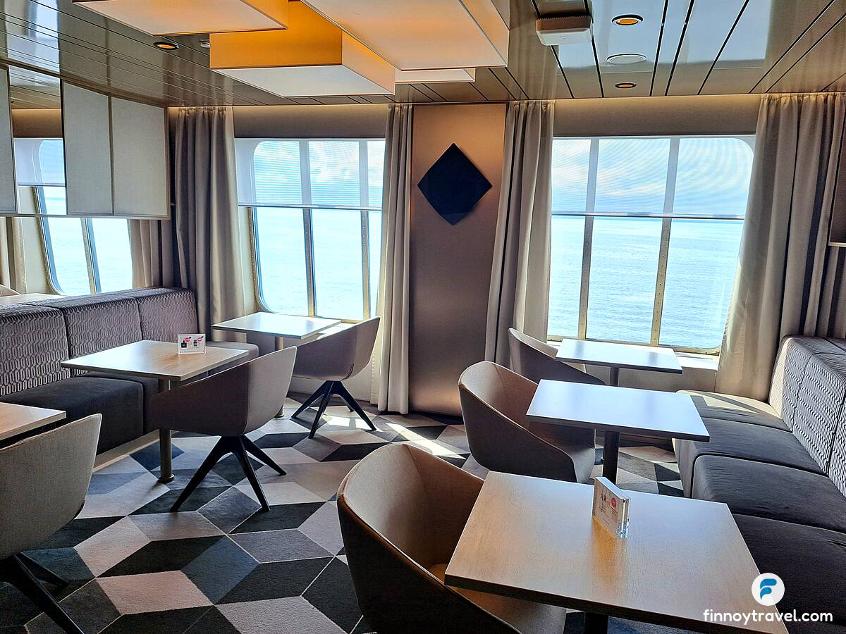 Business Lounge 的大窗