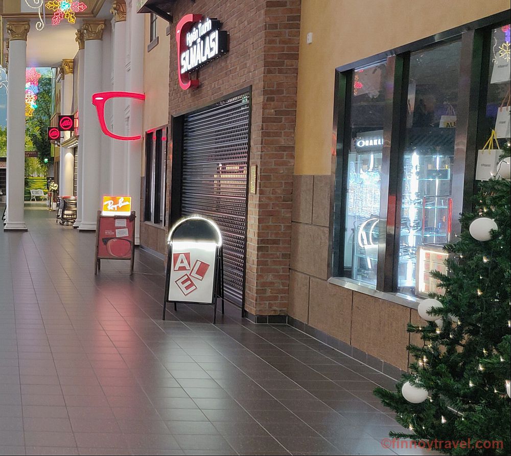 图里市集街上的商店