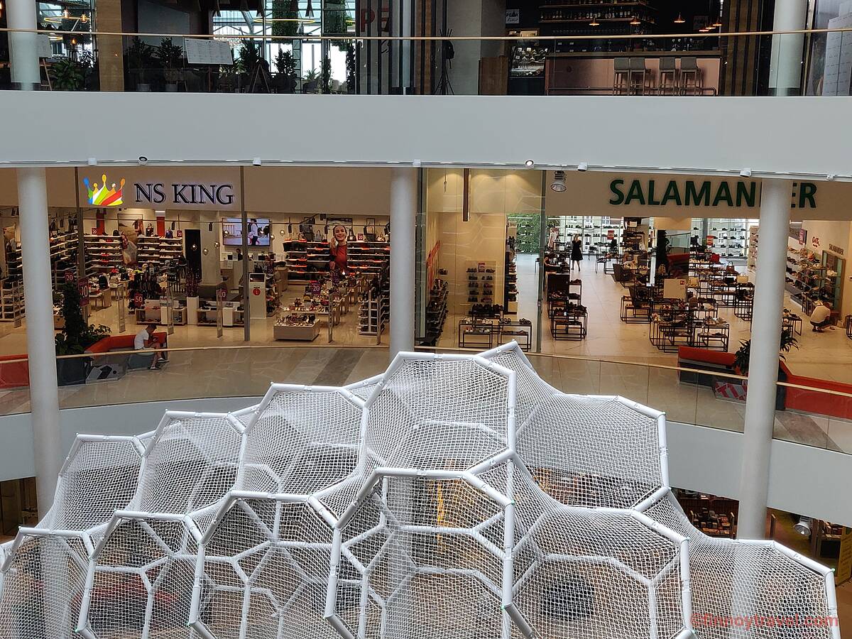 于勒米斯特购物中心