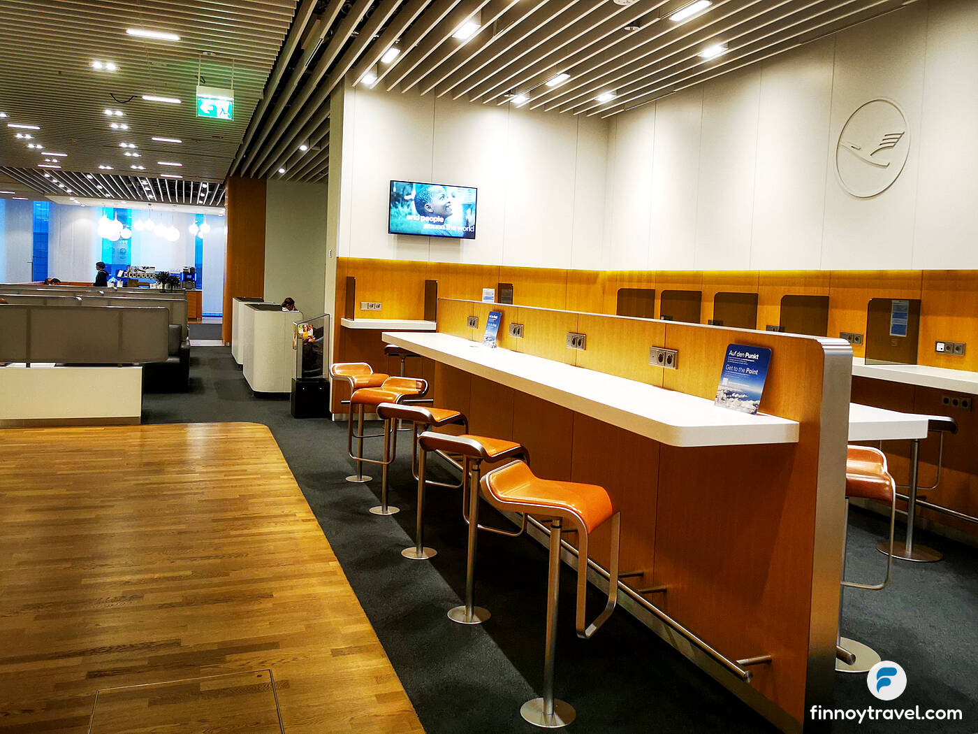 慕尼黑机场K11登机口汉莎航空商务休息室的走廊